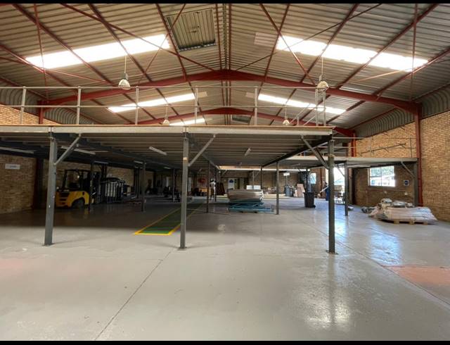1,177M² WAREHOUSE TO LET IN KYA SANDS